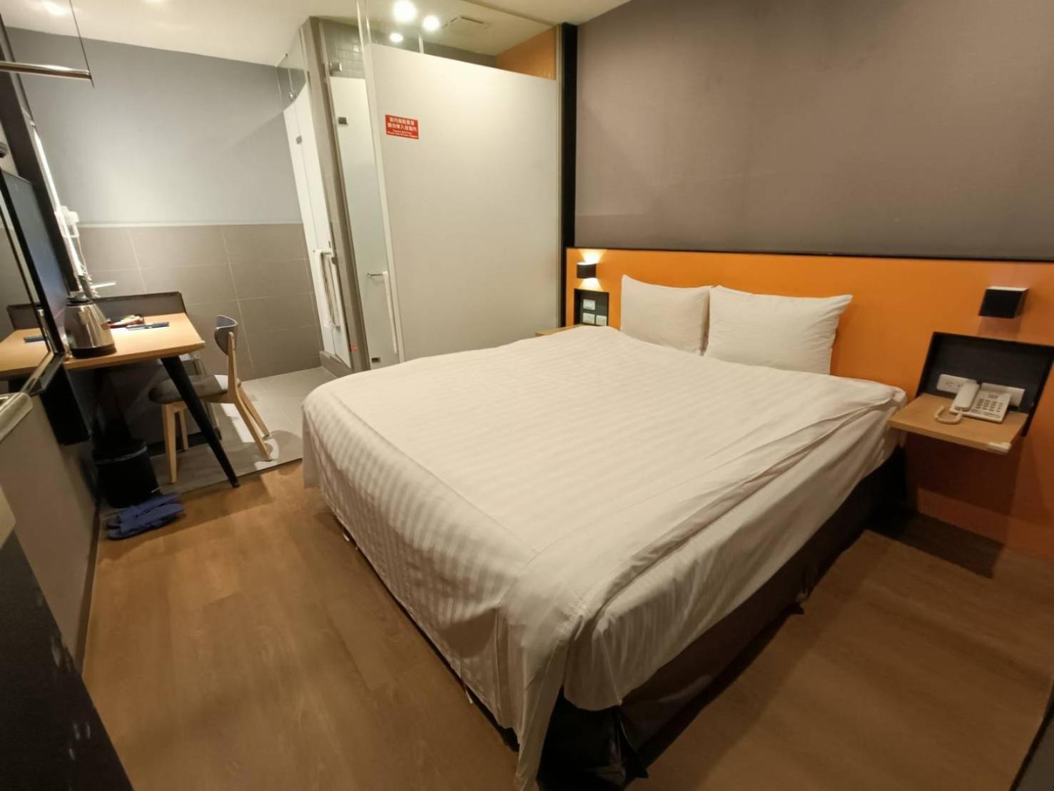 Walker-Taoyuan Hotell Exteriör bild