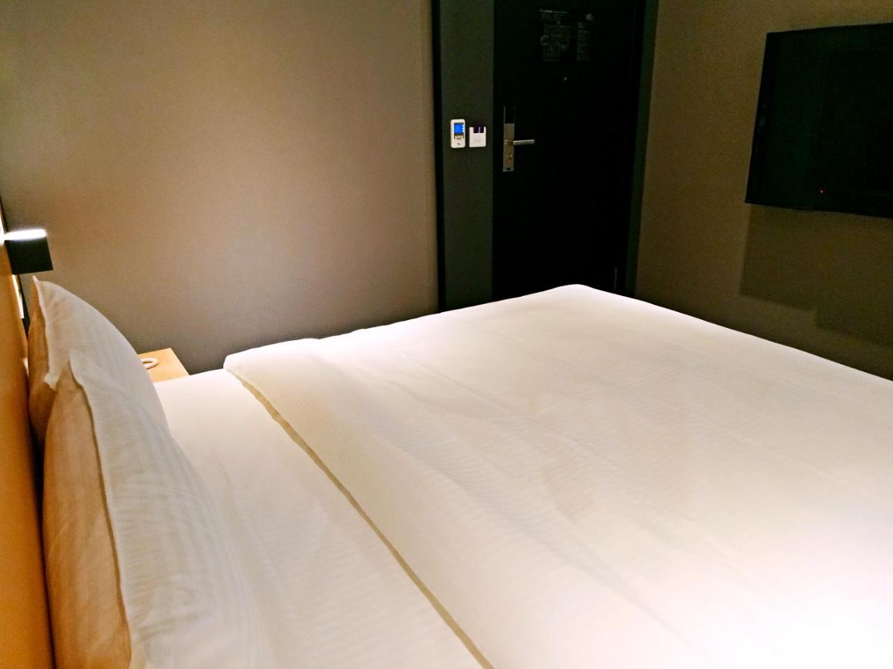 Walker-Taoyuan Hotell Exteriör bild